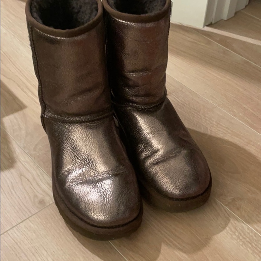 Bronze Uggs